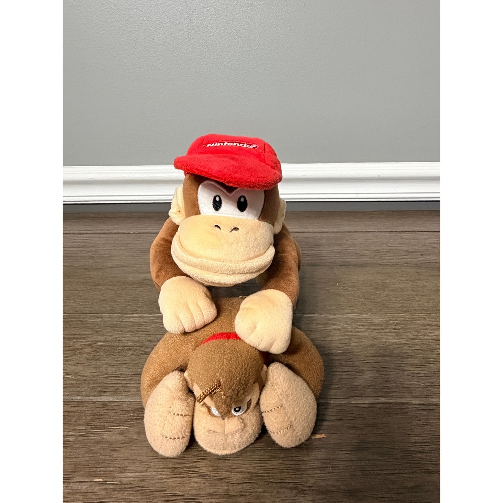 Nintendo Super Mario Diddy Kong & Donkey Kong Plush Set